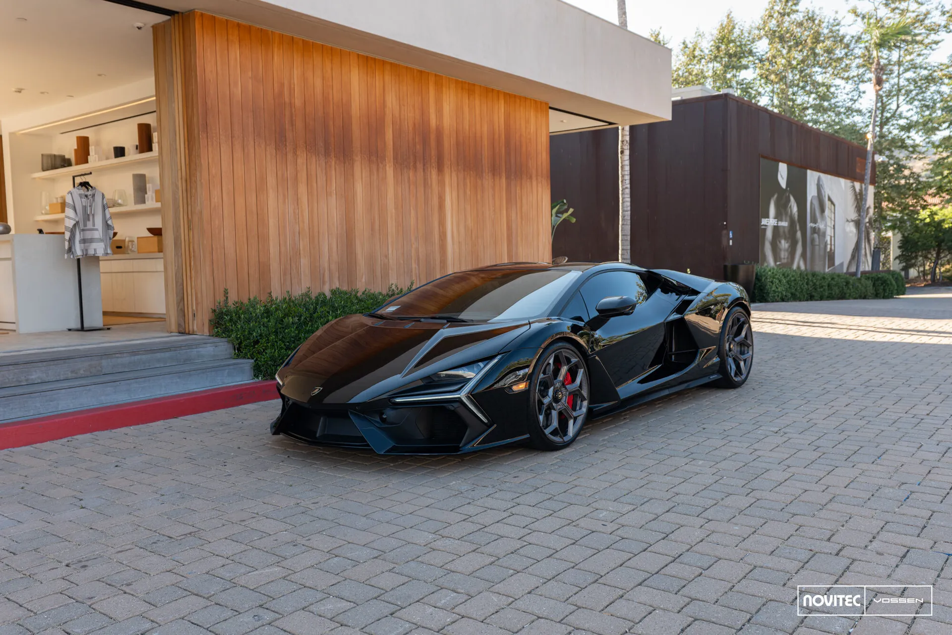 Lamborghini Revuelto, 6