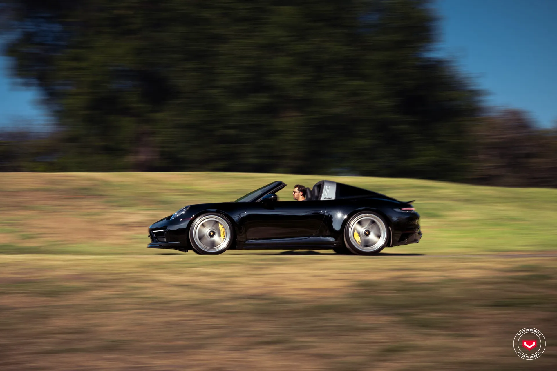 Porsche 992, 6
