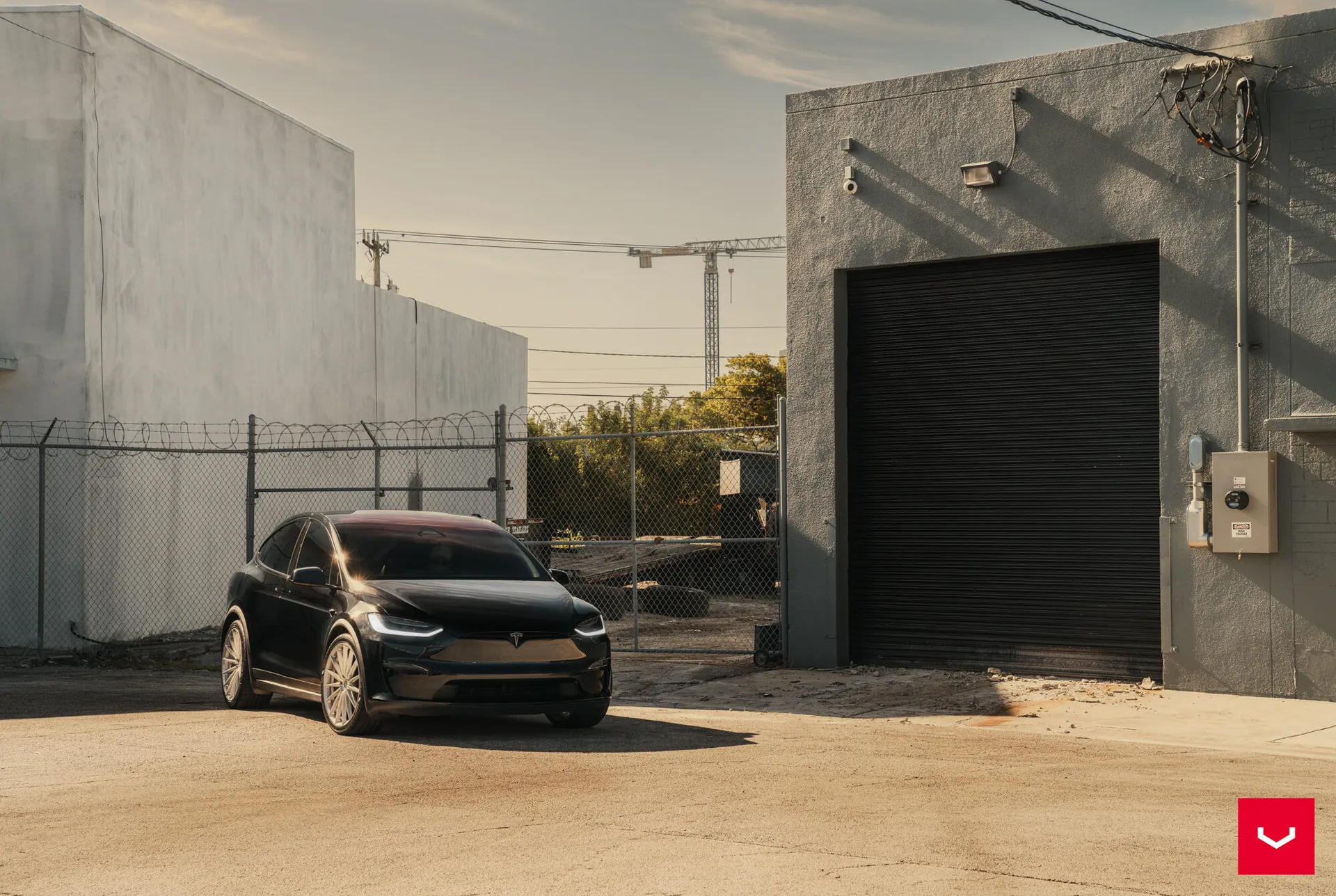 Tesla Model X, 13