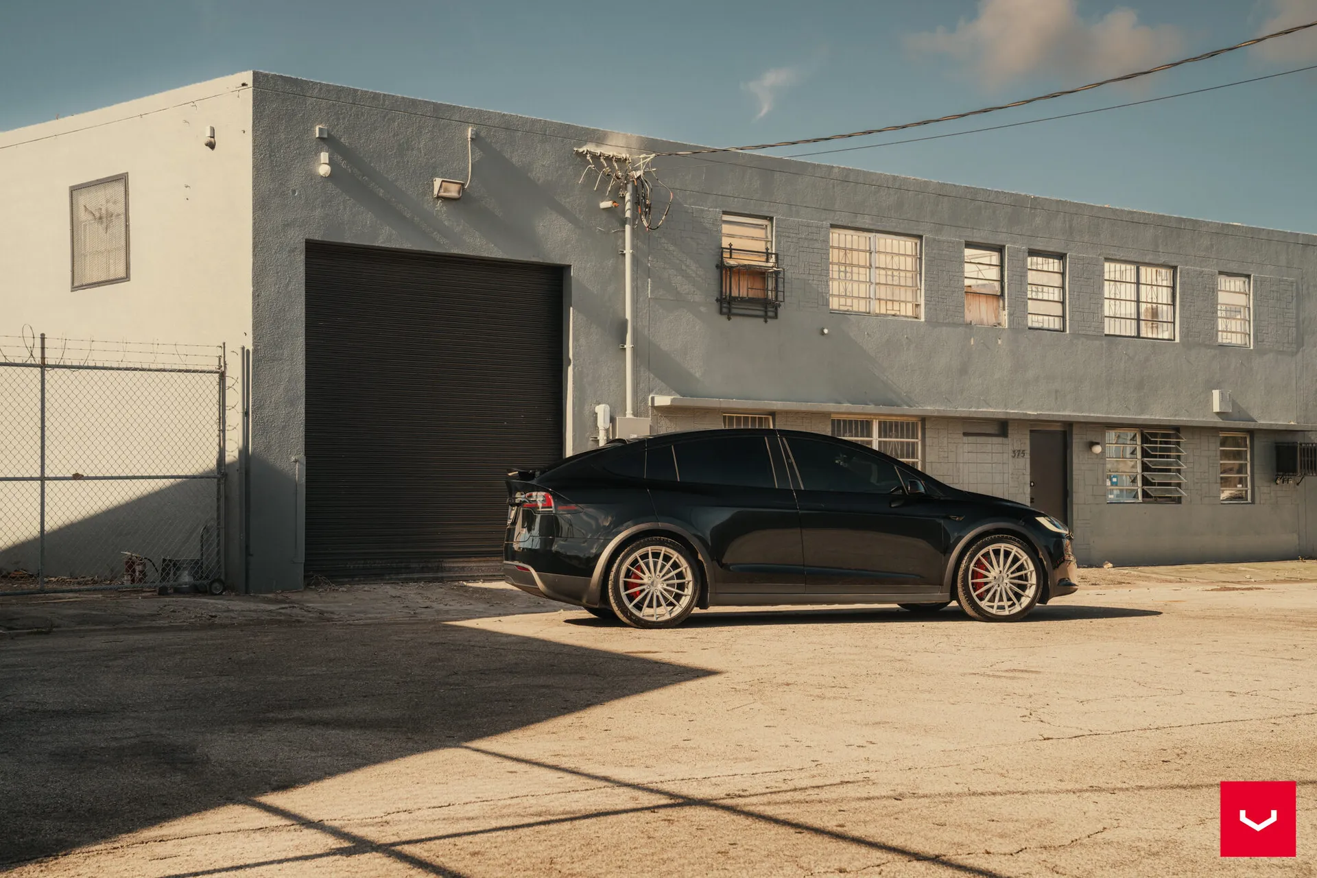 Tesla Model X, 15