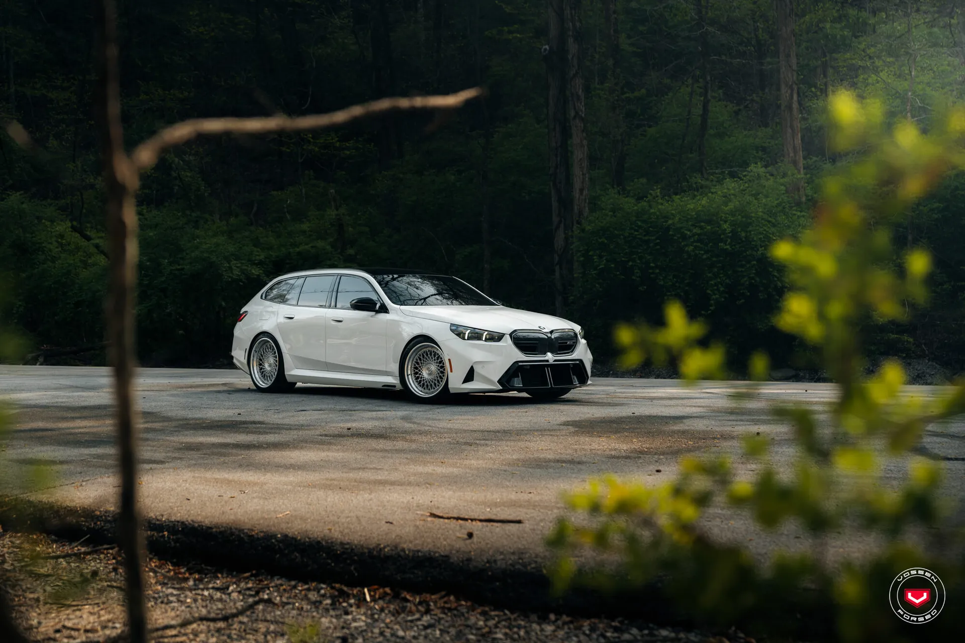 BMW 5 Series / M5, 33