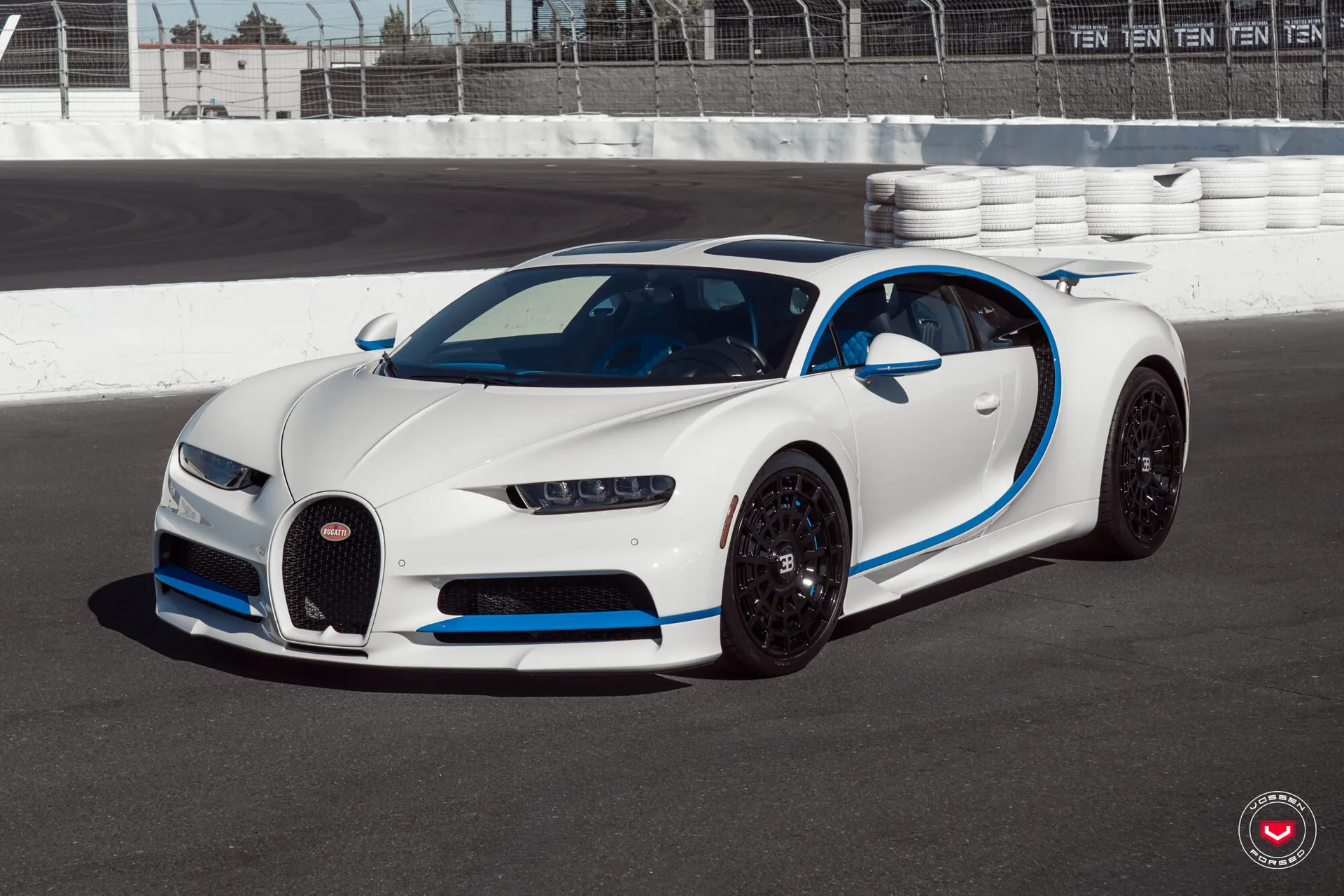 Bugatti Chiron, 4