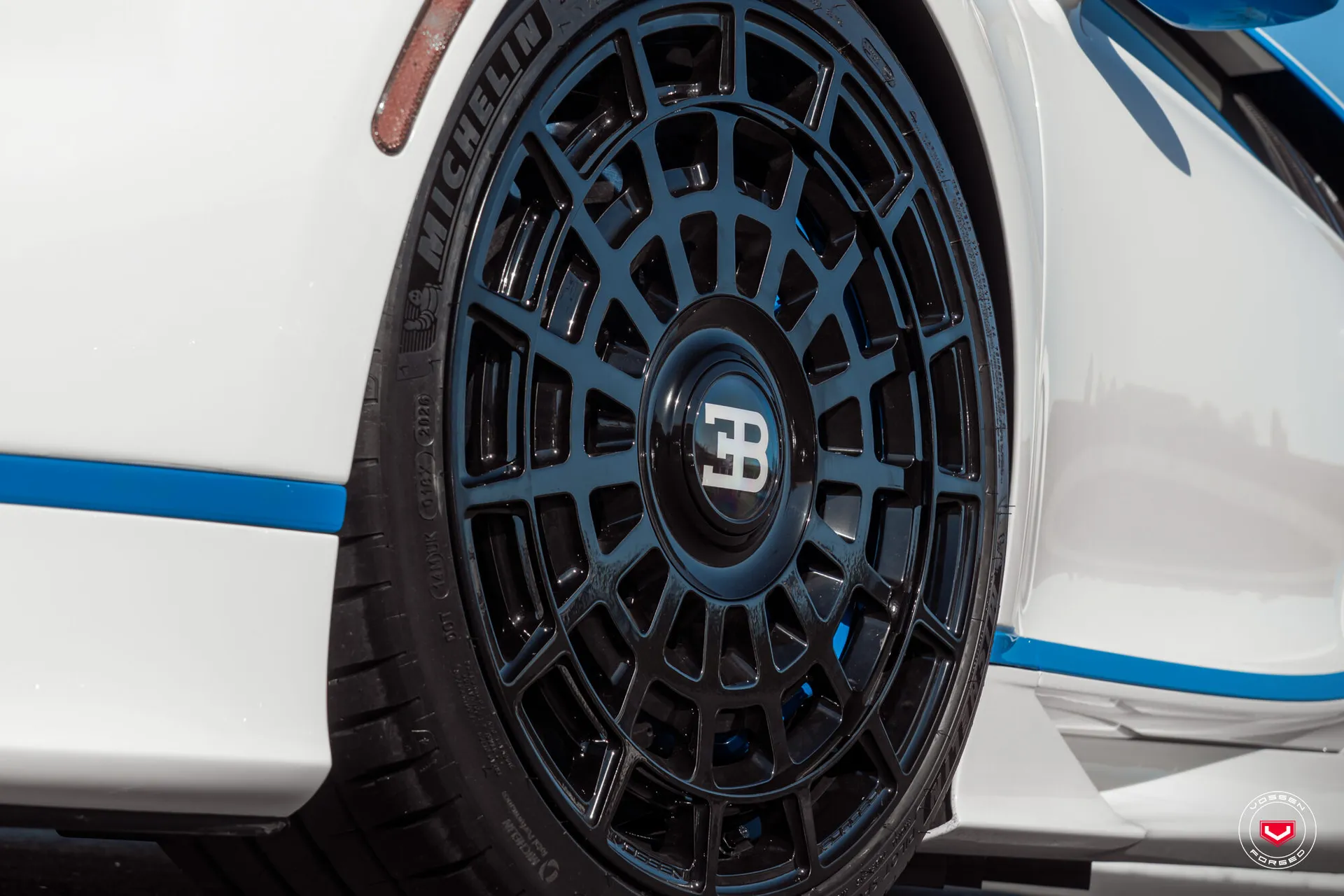 Bugatti Chiron, 10
