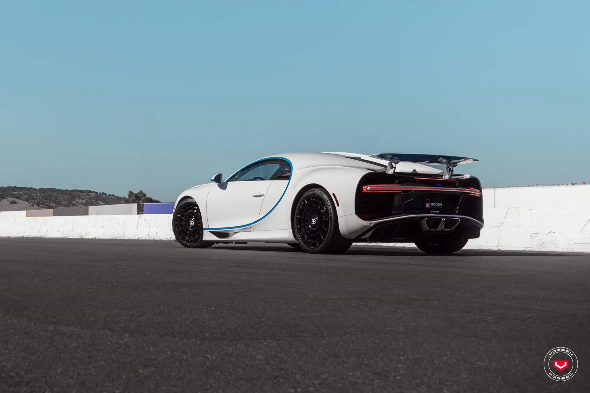 Bugatti Chiron, 6