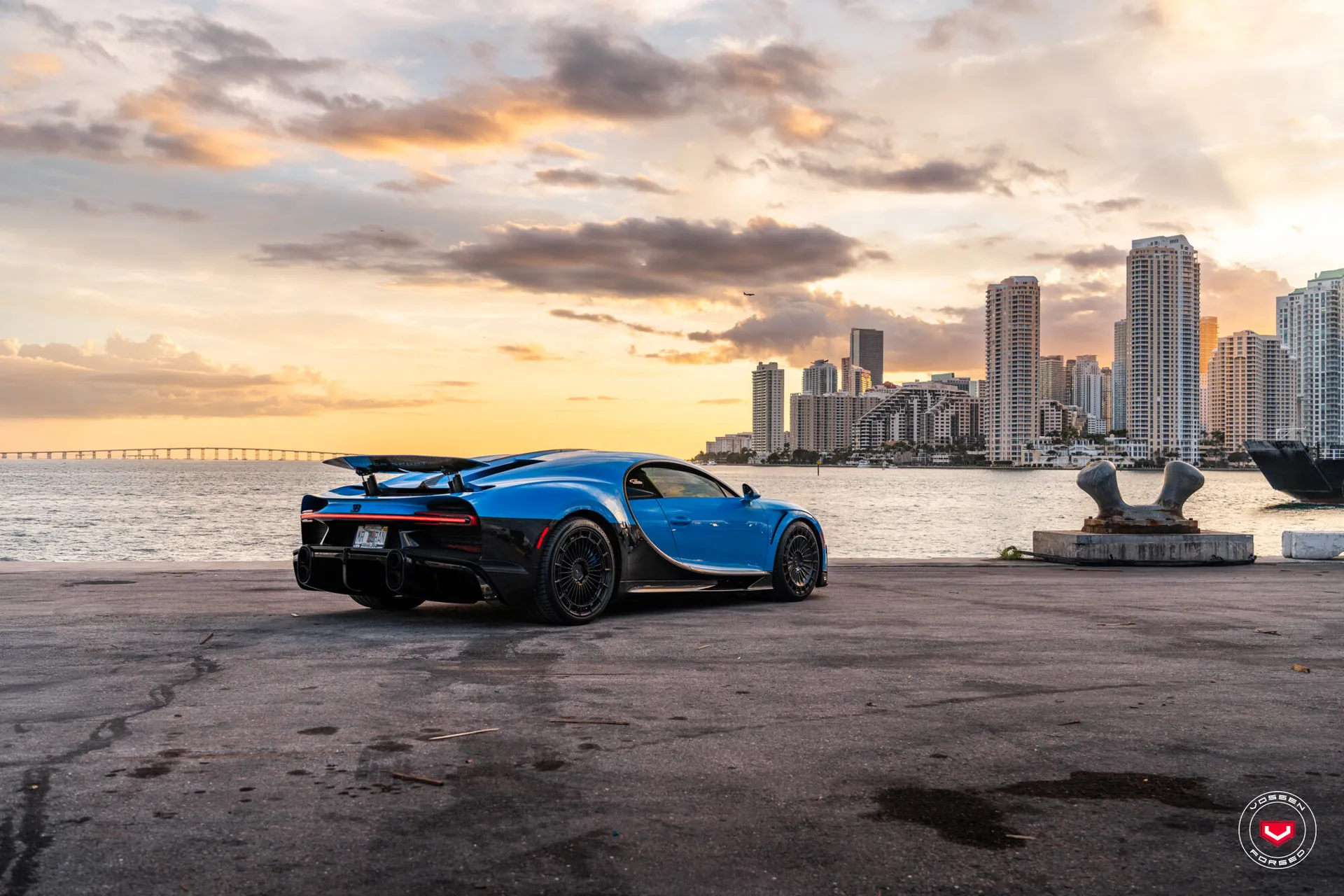 Bugatti Chiron, 10