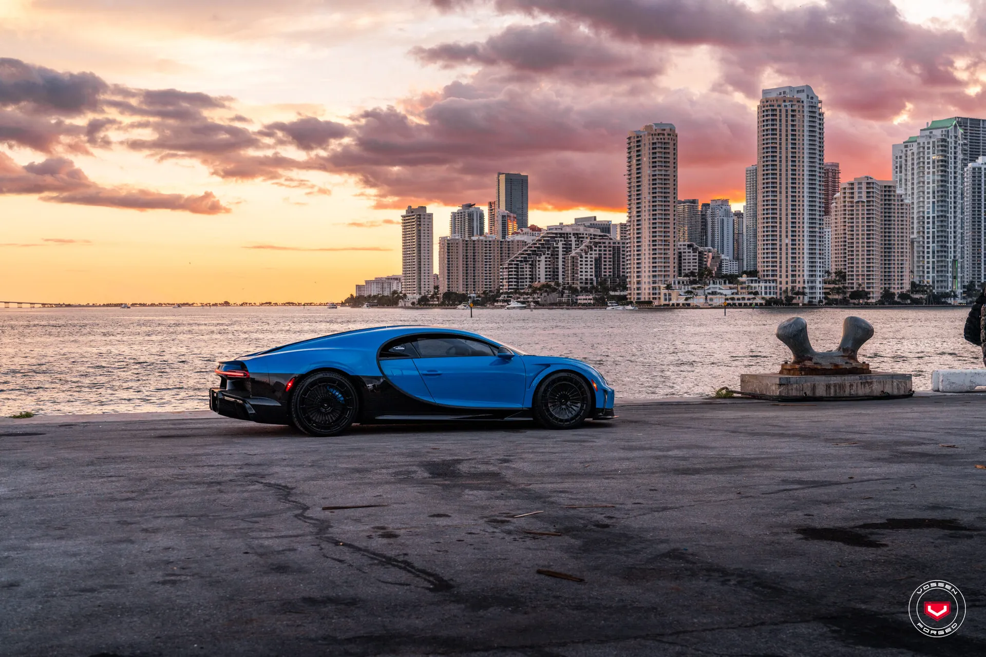 Bugatti Chiron, 6