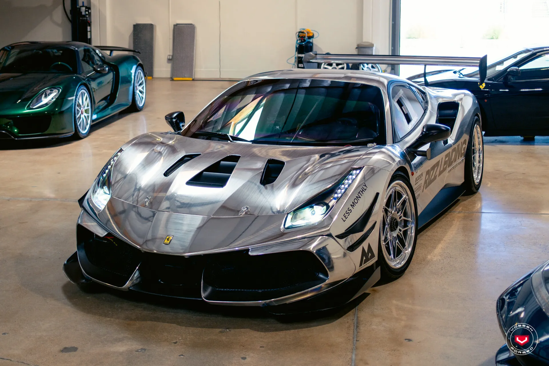 Ferrari 488, 12
