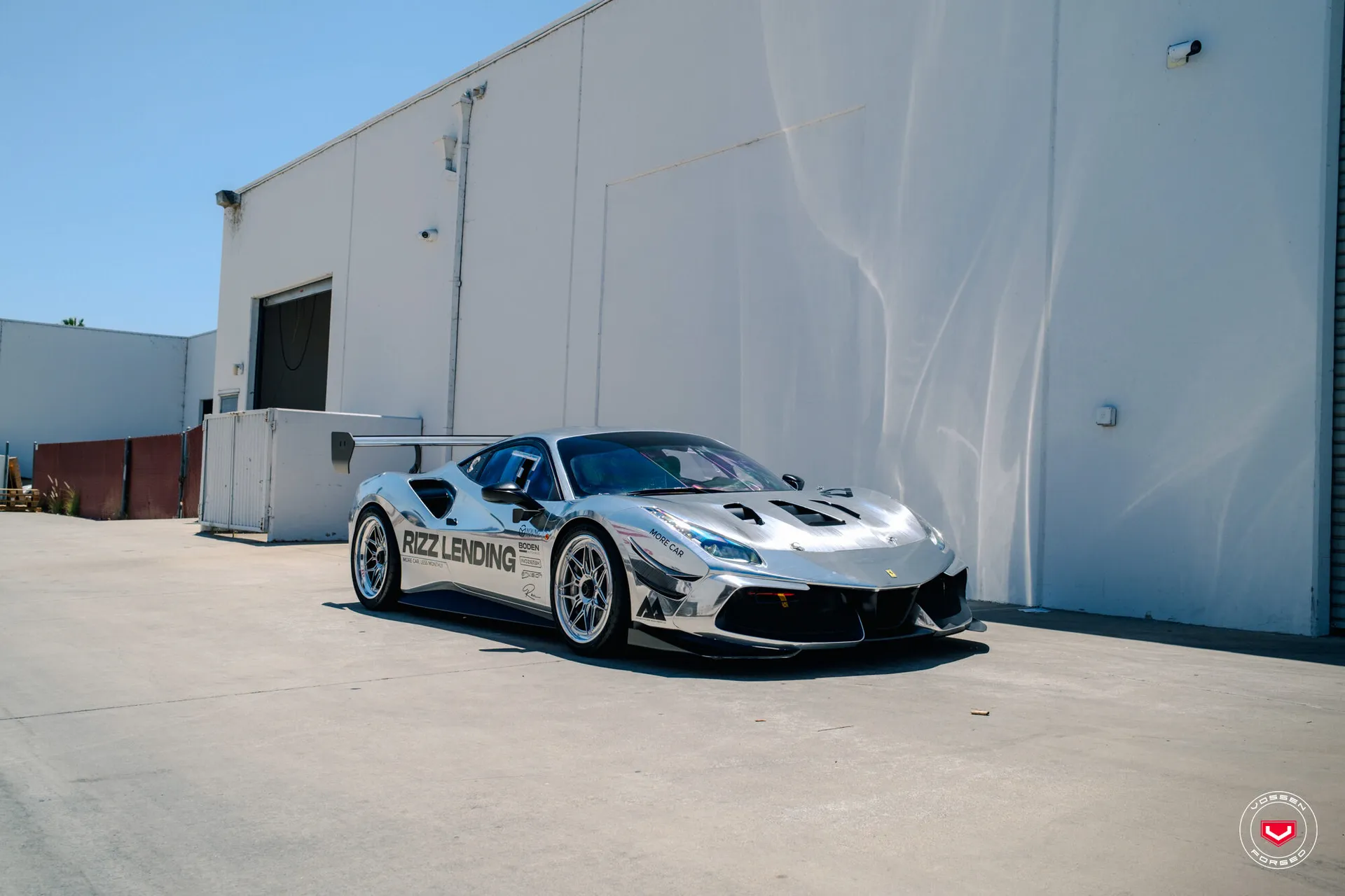 Ferrari 488, 1