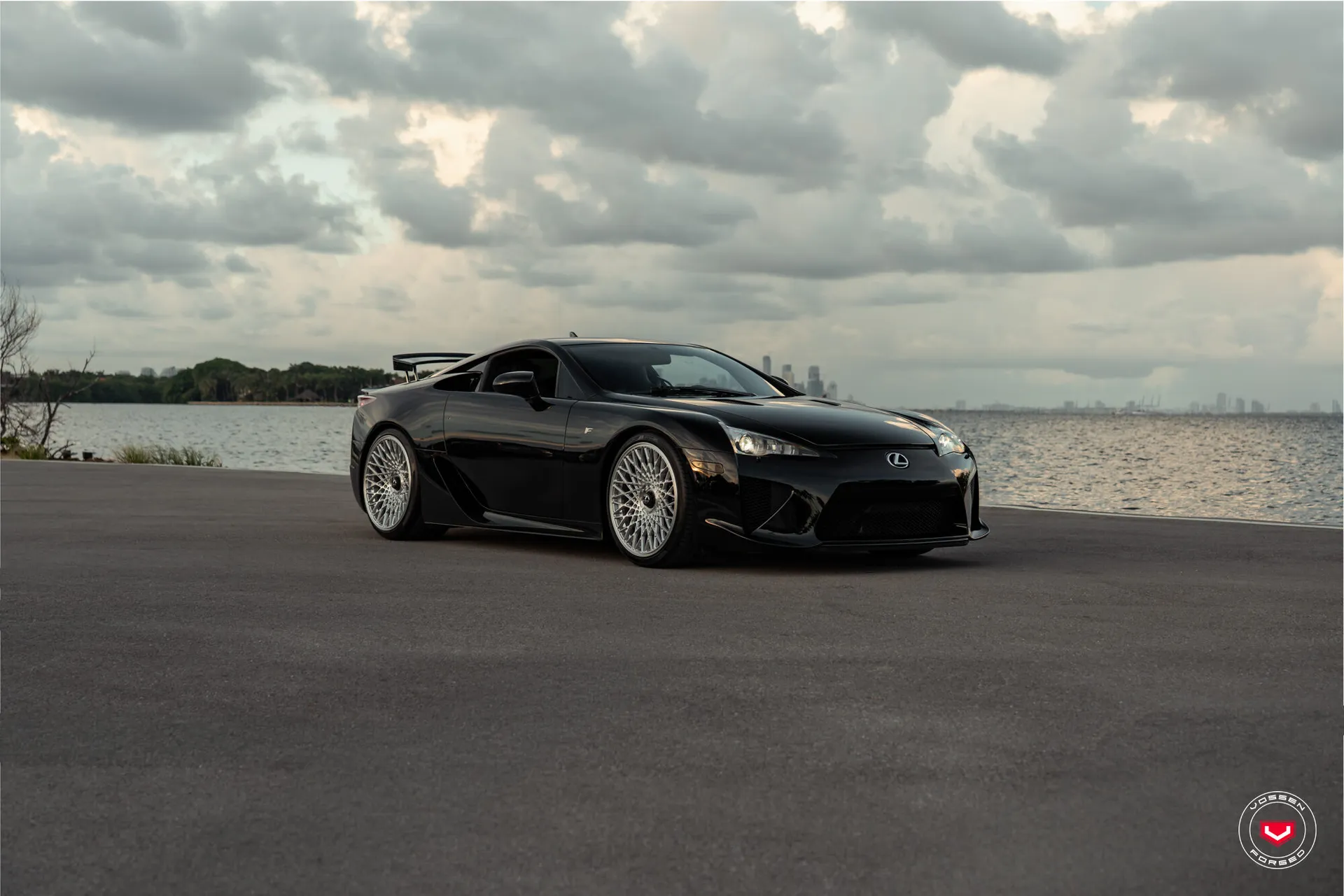Lexus LFA, 10