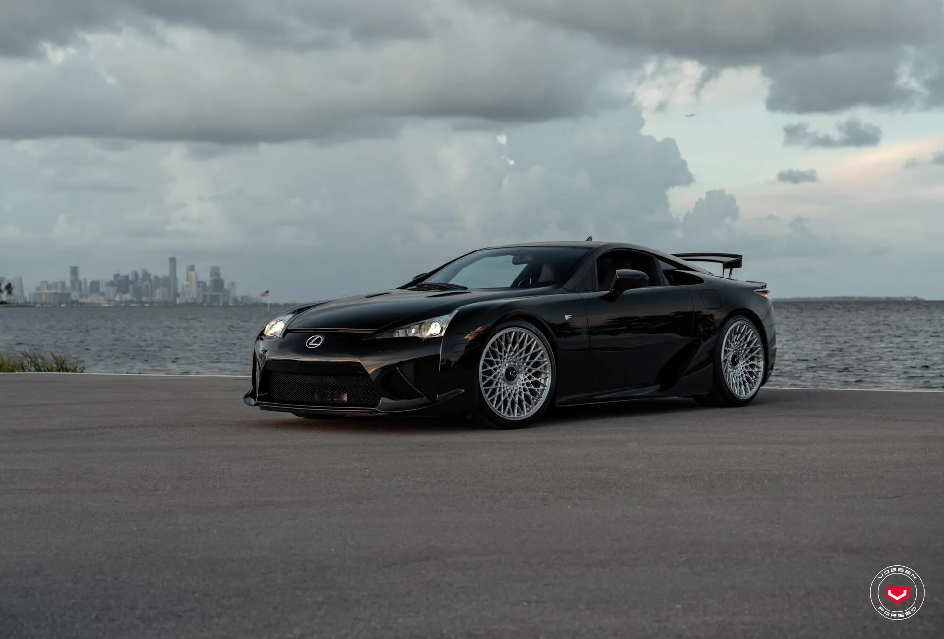 Lexus LFA, 1