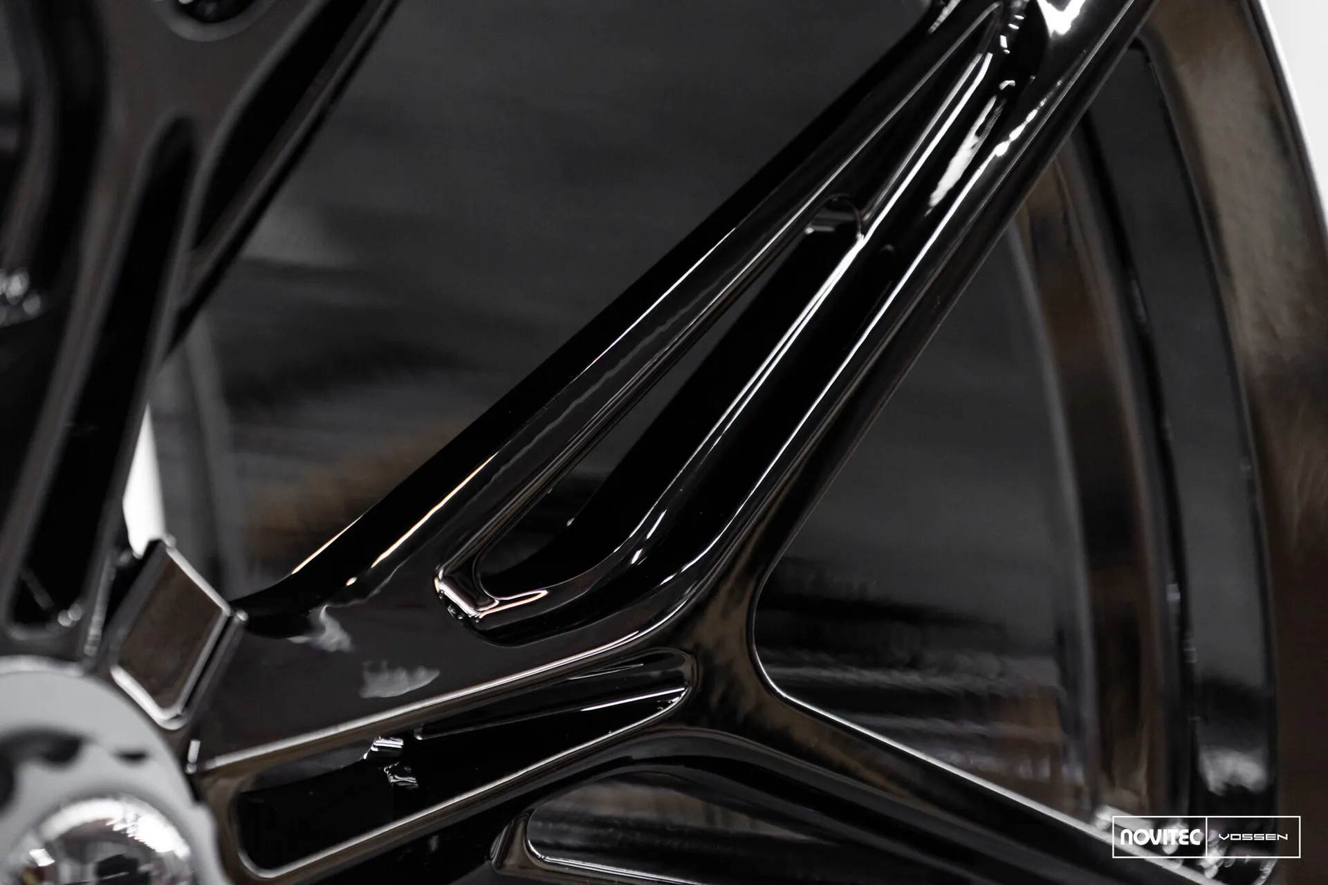 Gloss Black, 25
