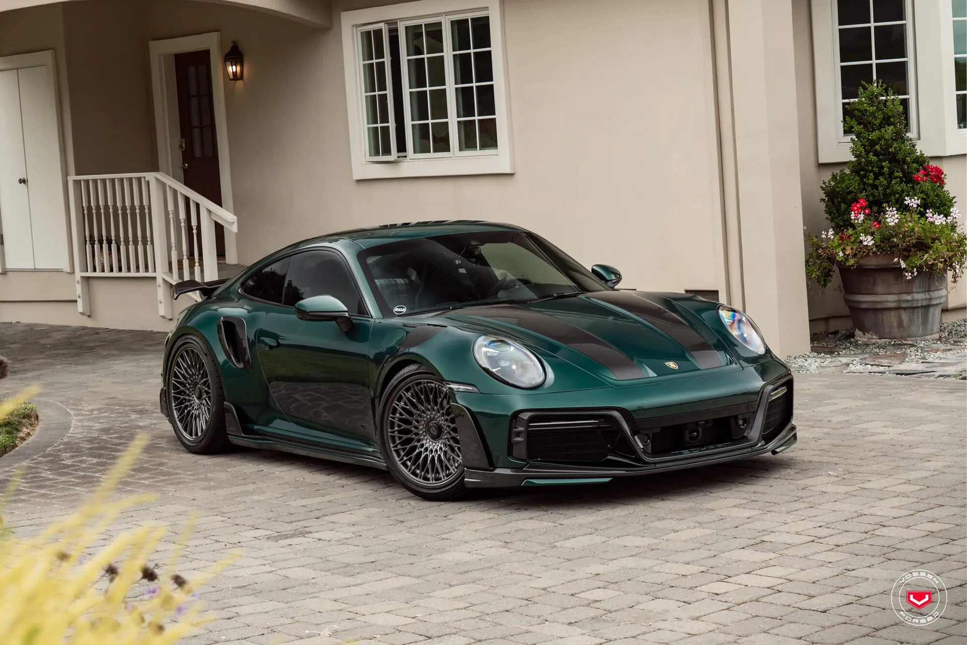 Porsche 992, 12