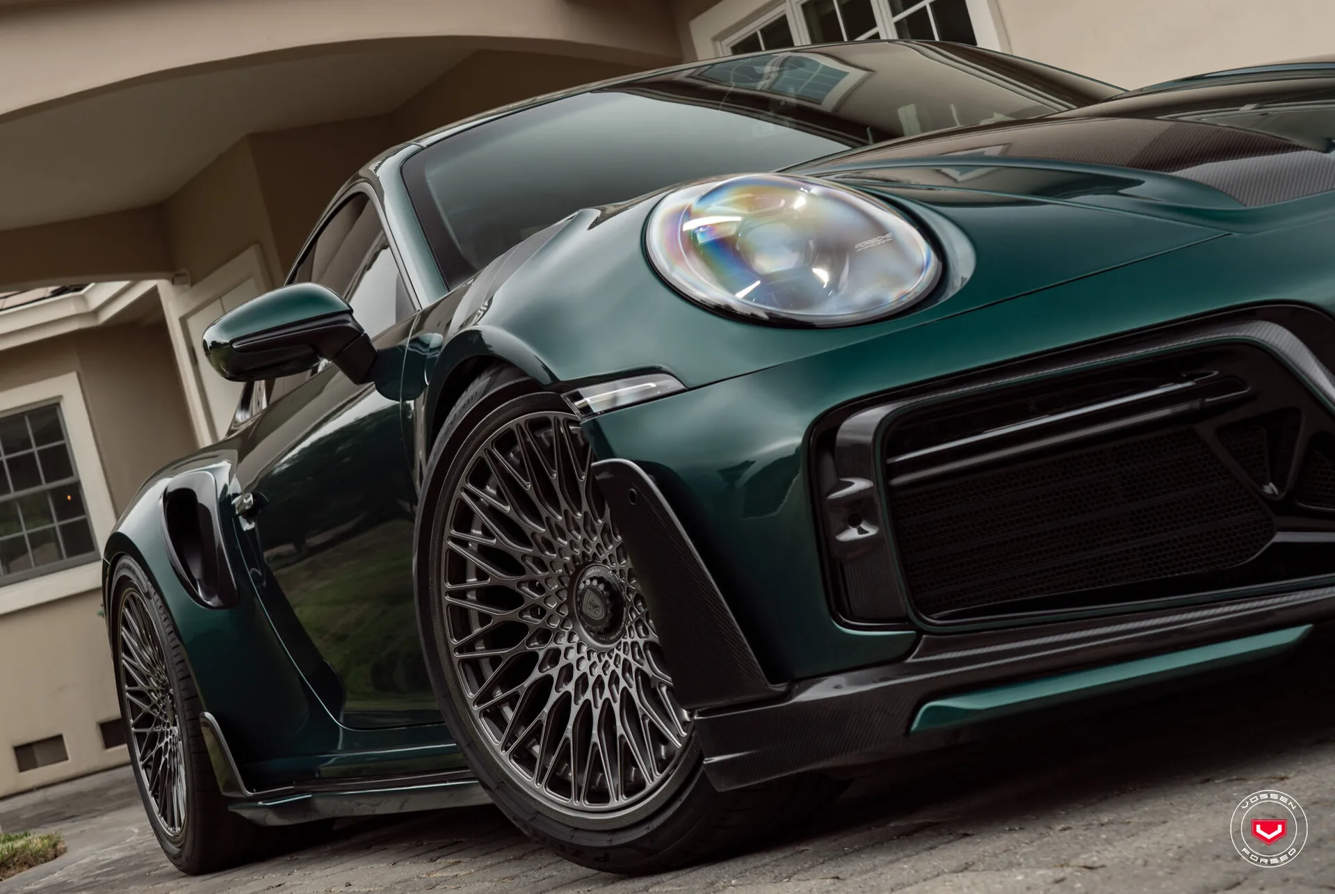 Porsche 992, 8