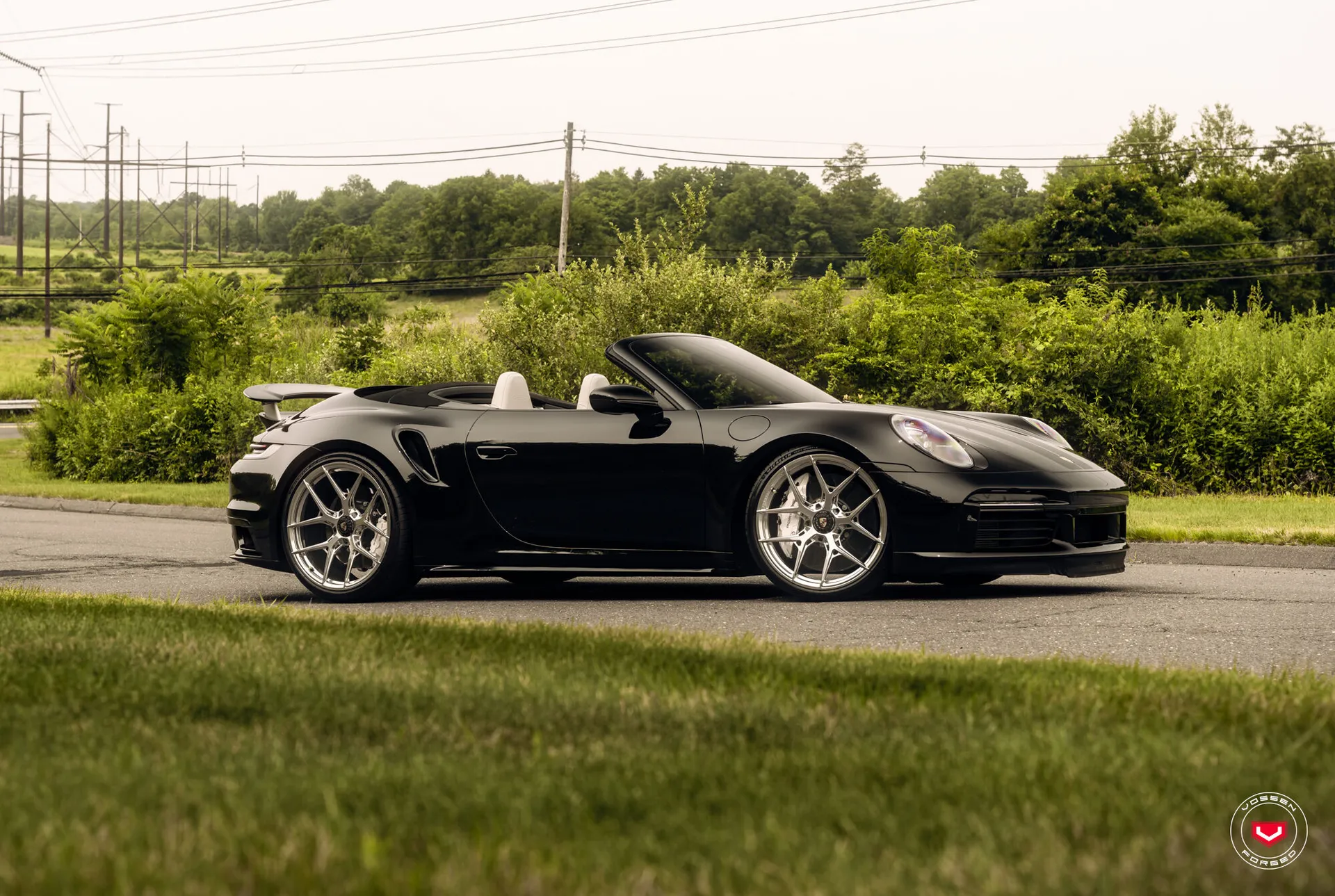 Porsche 992, 13