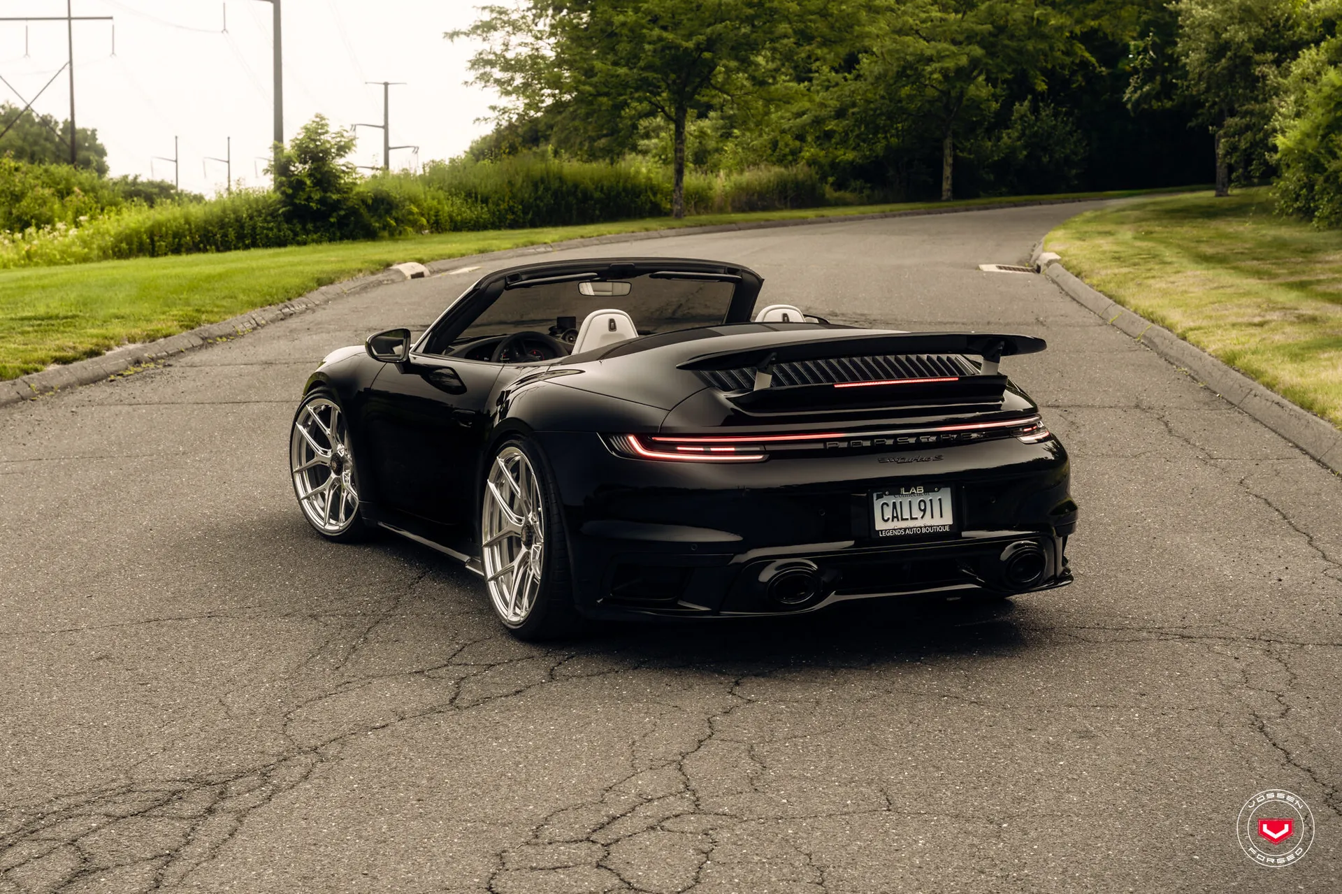 Porsche 992, 8