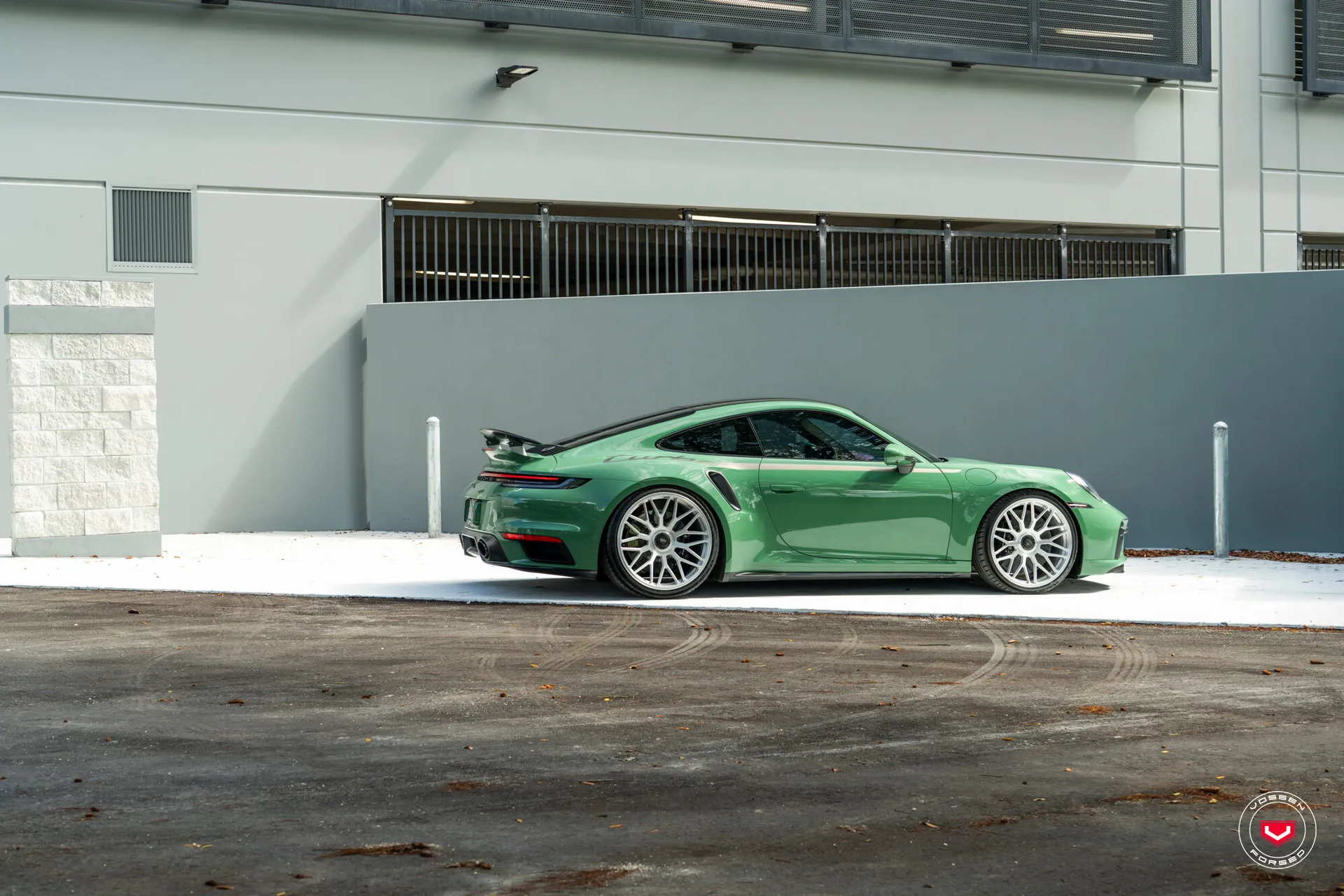 Porsche 992, 7