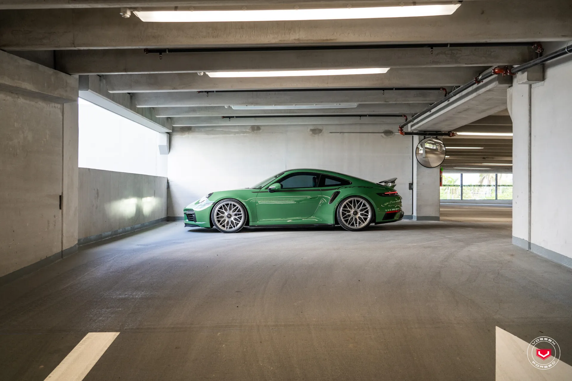 Porsche 992, 4