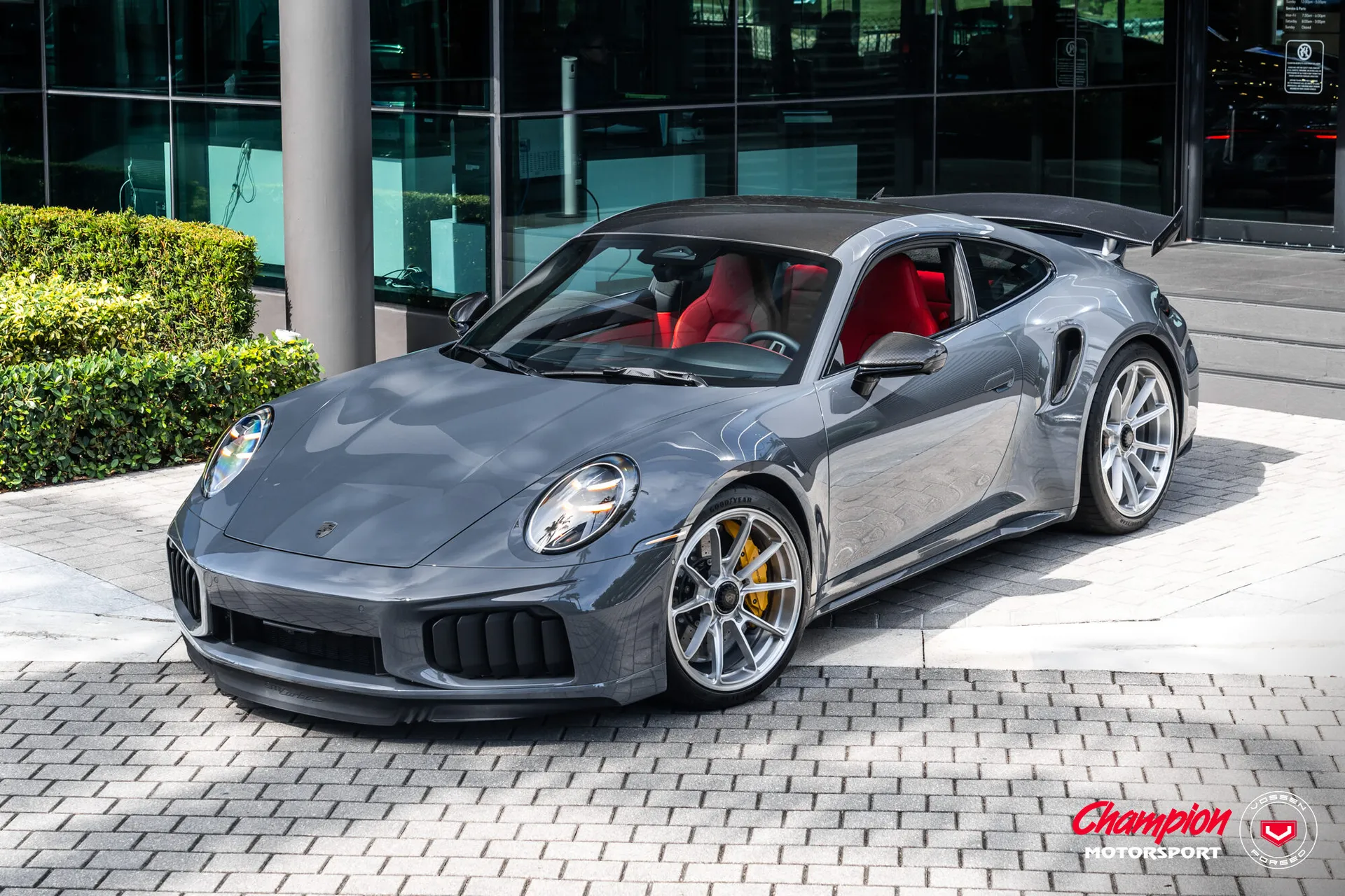Porsche 992, 7