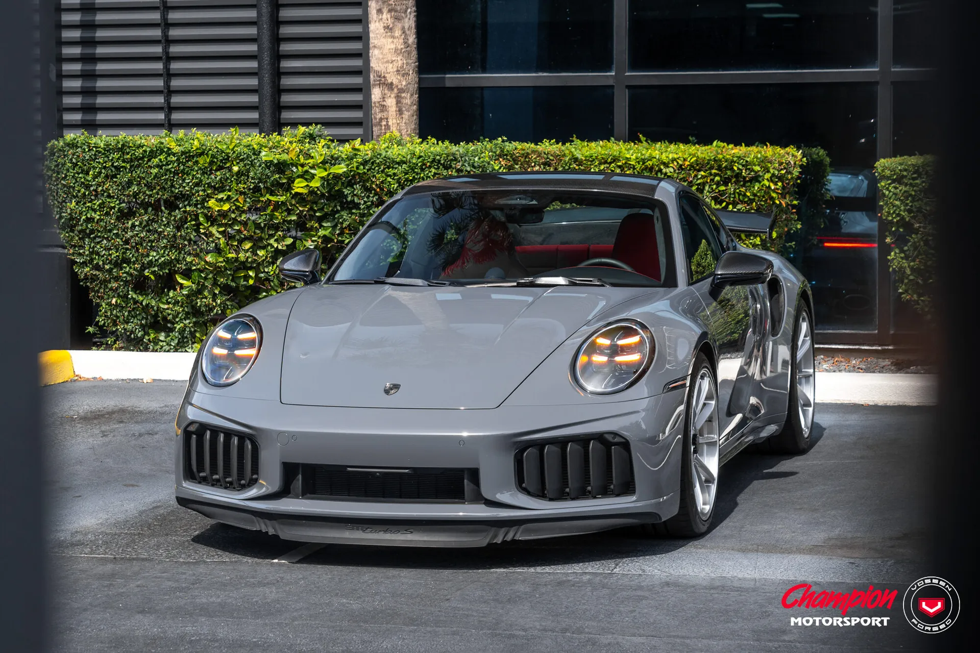 Porsche 992, 6