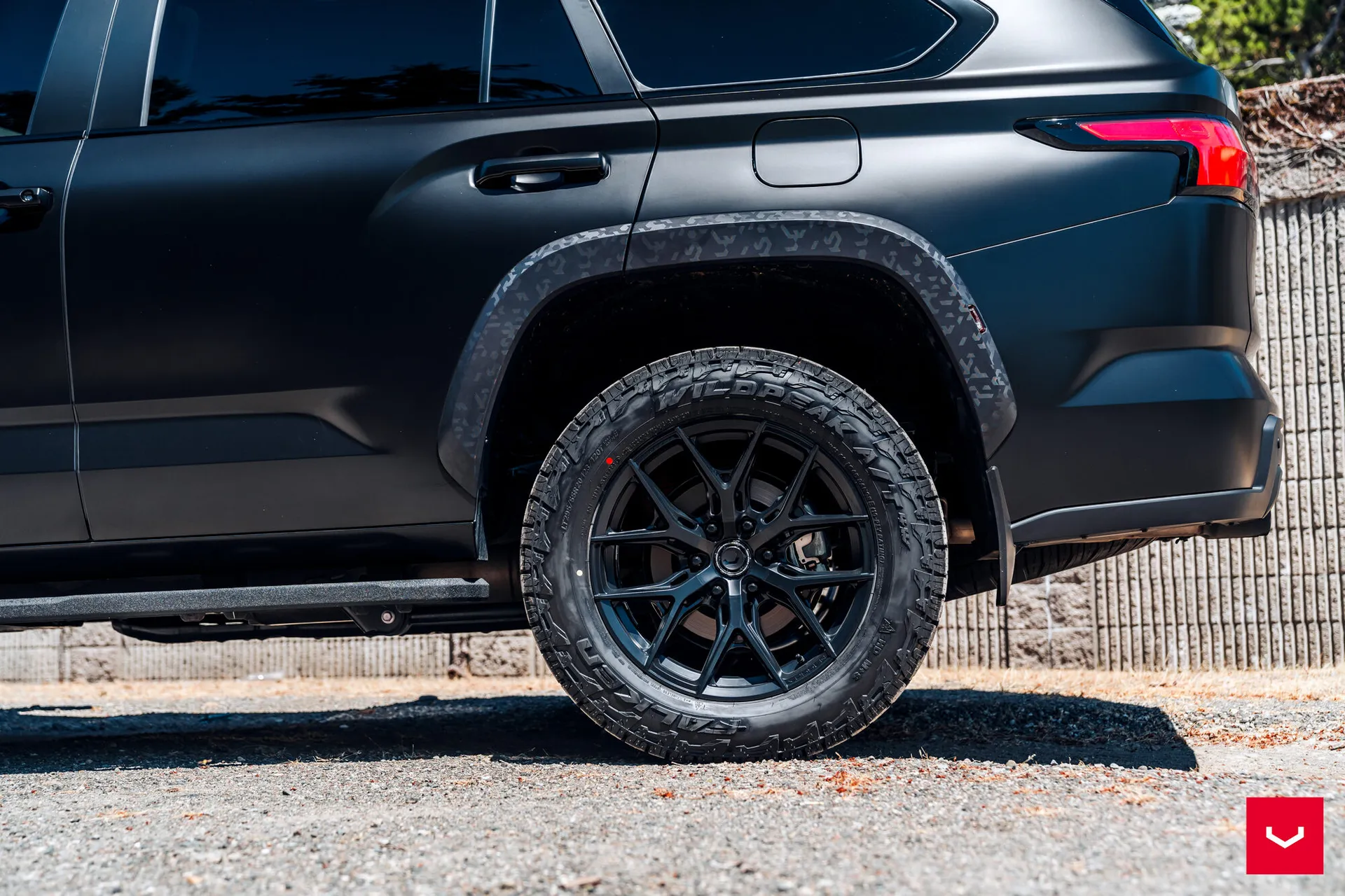 Toyota Sequoia, 4