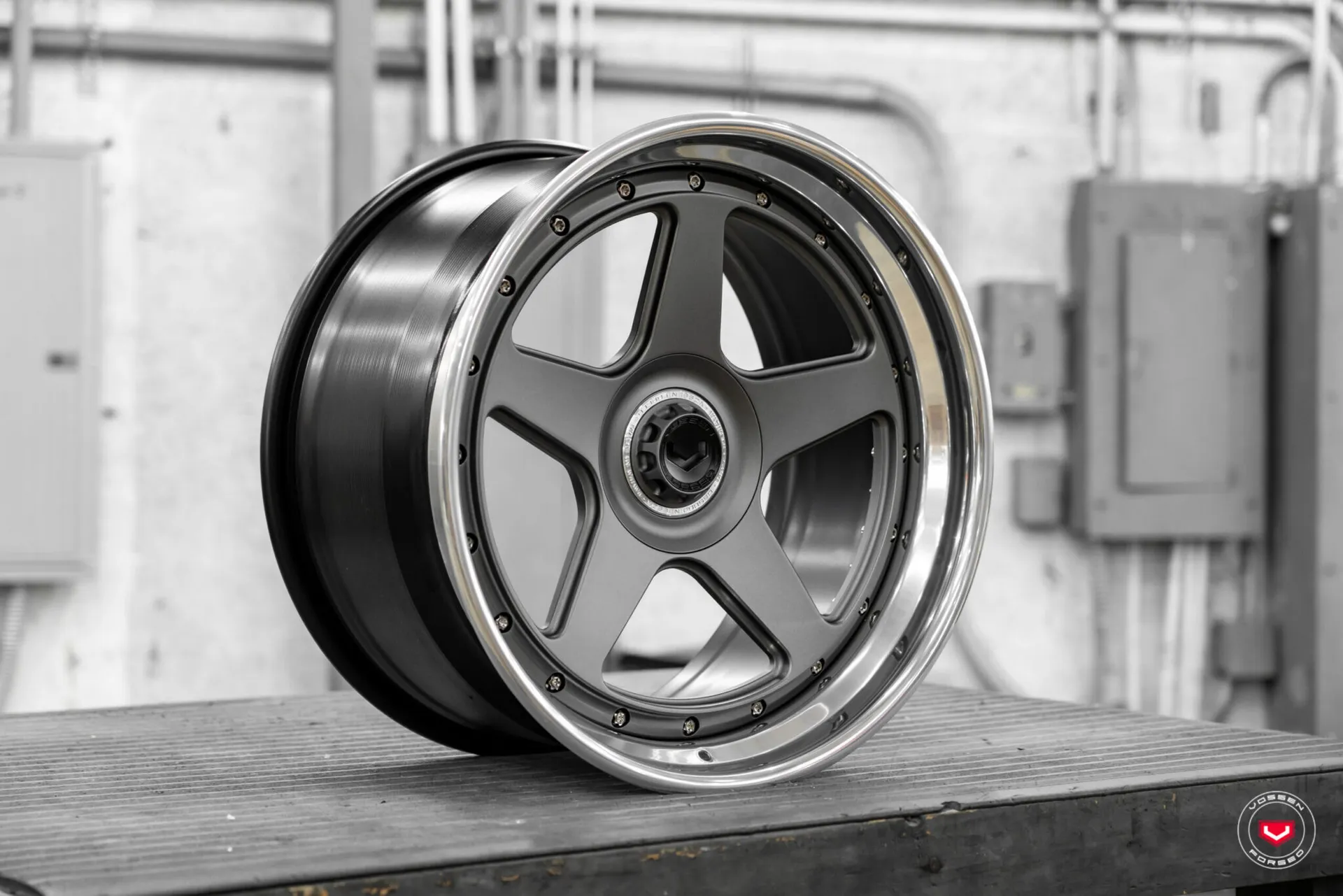 Matte Gunmetal | Gloss Clear, 3