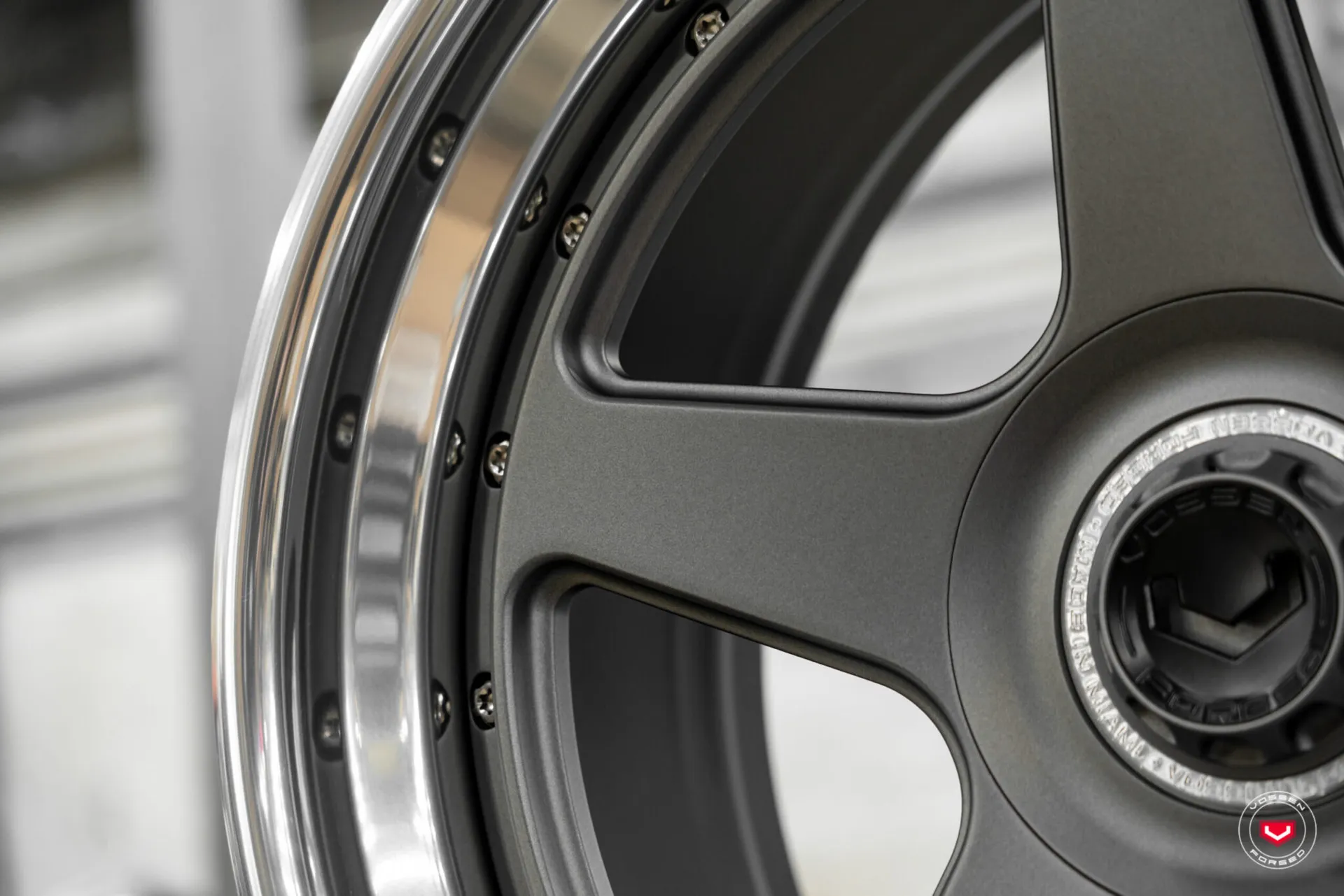 Matte Gunmetal | Gloss Clear, 9